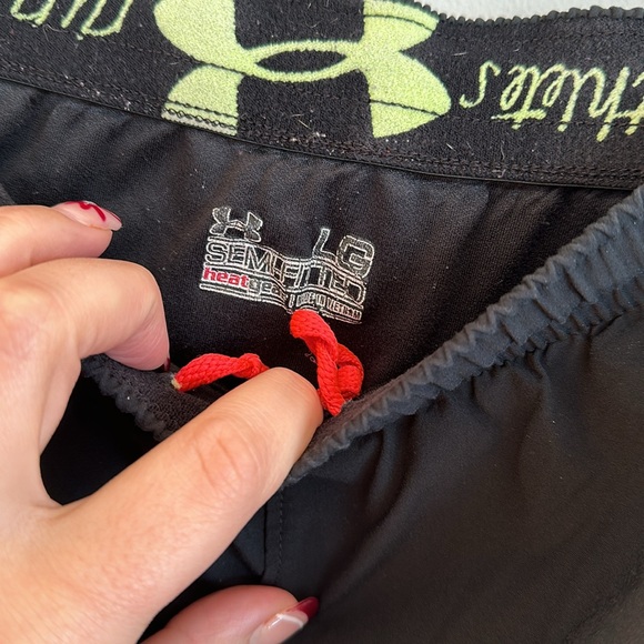 Under Armour black athletic shorts - Picture 3 of 4